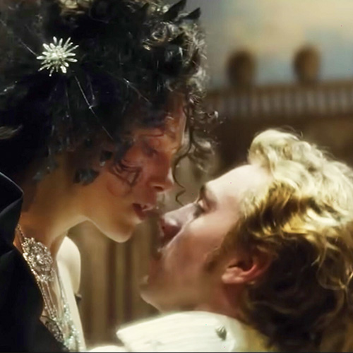 image of Keira Knightly dancing with Jude Law